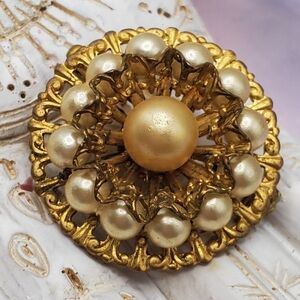 Vintage 1930s Pearl Brooch Girly Feminine